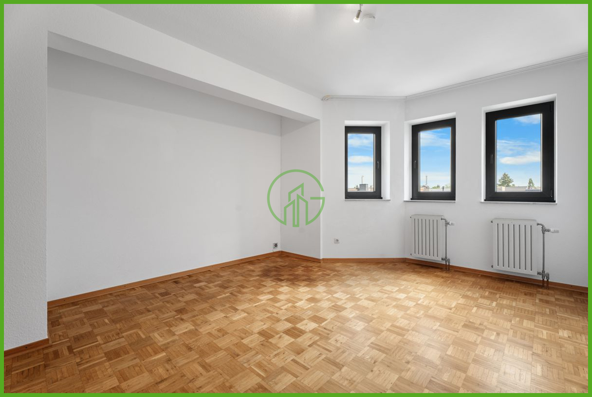# Stadtwohnung mit Aufzug # 3-/4-Zimmer-Maisonette-Whg., Balkon, ca. 140 m², Einbauküche, Tiefgarage - Foto 2